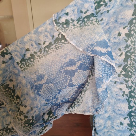 SALE $ NWT Missguided Blue Animal Print Frill Sleeve Chiffon Blouse - Picture 10 of 11